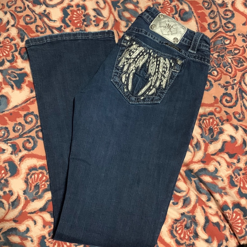 Selling miss me jeans, don’t fit. Size 29. Gently worn